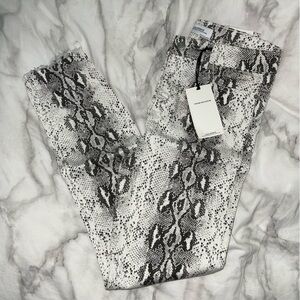 Zara Snake Print Jean with Frayed Bottom. Size US 6/EUR 38. BNWT